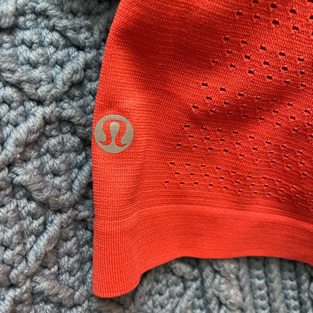 Lululemon Breeze By Shirt Size 6